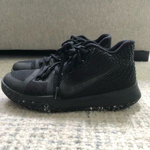 Kyrie Nike Basketball sneakers - 5Y